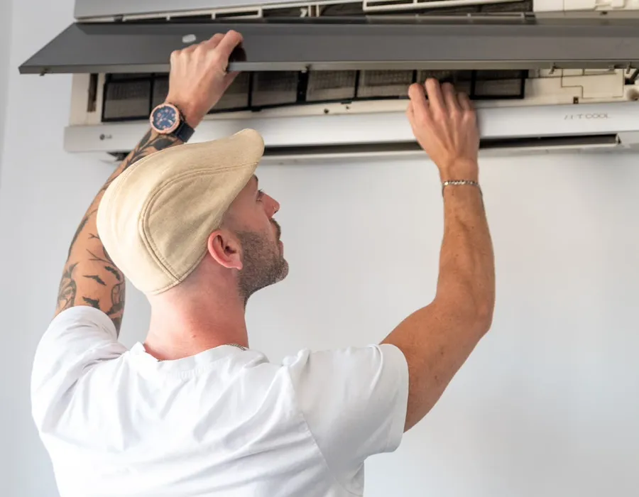 Mantenimiento de aire acondicionado de pared